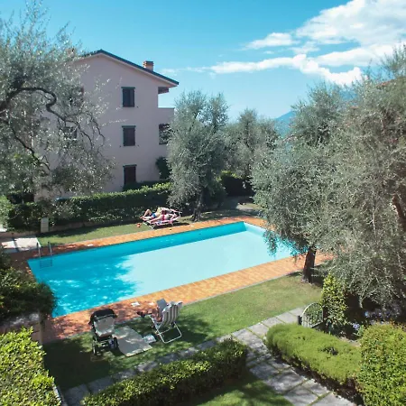 Agli Ulivi Apartment *